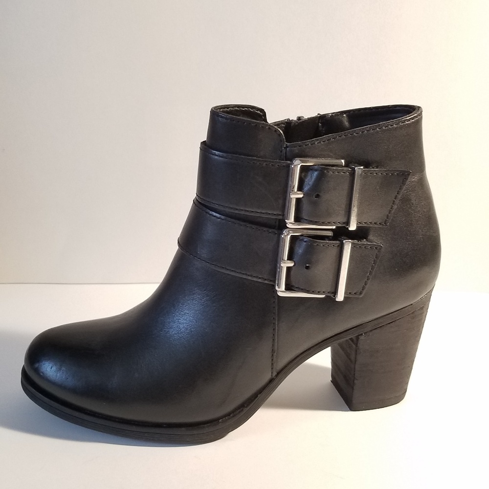 Clarks Artisan Black Leather Ankle Boots